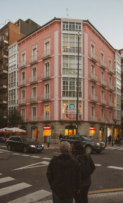 Los 3 mejores expertos en GPT Store de Bilbao