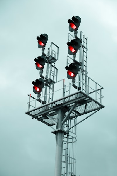 Decentralized Coordination Learning for Traffic Signal Control across the Network