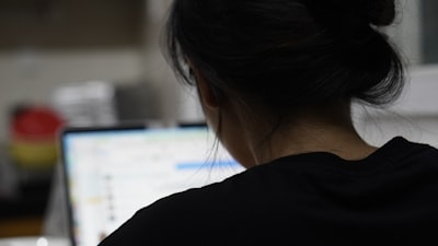 ¿Cómo utiliza la IA los datos para mejorar los resultados?