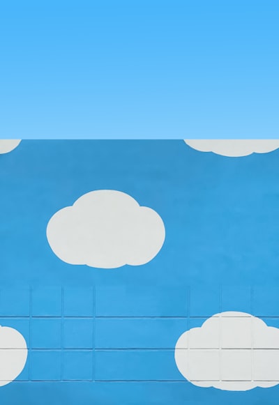 ¿Varios usuarios pueden colaborar con aplicaciones personalizadas en la nube?