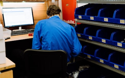 ¿Es seguro automatizar los registros de empleados para manejar información sensible?
