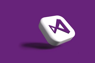 Visual Studio Code presenta nuevos temas experimentales y funciones de codificación de IA