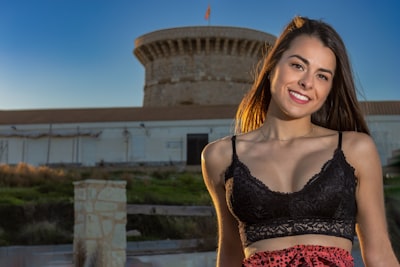 Partner oficial en generación de avatares de IA realistas en Alicante