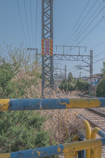 ¿Es confiable el ferrocarril para Node.js en 2026?