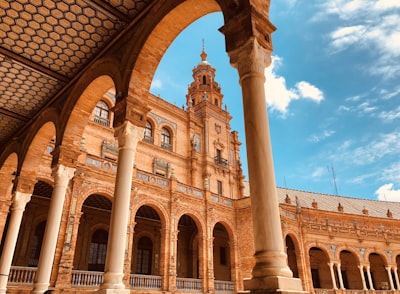 Selecciona el portal ideal de calificaciones y tutoriales en Sevilla