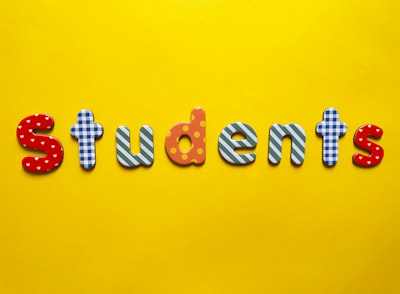 Beneficios de un portal estudiantil con notas y tutoriales