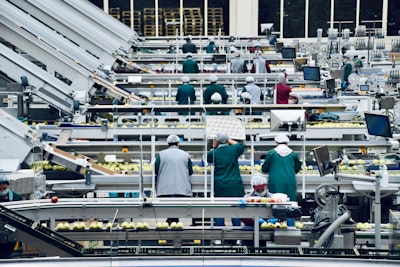 Por qué la planificación moderna de la cadena de suministro necesita la experiencia humana respaldada por agentes inteligentes
