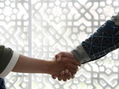 Accenture y Anthropic se unen por la IA empresarial