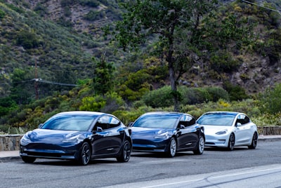Los cinco coches más eficientes del 2026 por menos de $30,000