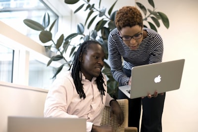 Impacto de los empleados digitales en la colaboración en equipo
