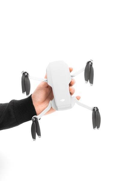 Sistemas de atención al cliente automatizados: Chatbots y agentes virtuales basados en IA