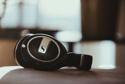 Los auriculares Momentum 4 de Sennheiser con cancelación de ruido tienen un 50% de descuento