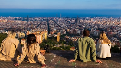 Automatización de la comunicación de estudiantes en Barcelona