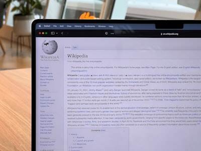 Aumenta ganancias con la API de IA de Monetzly