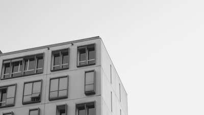 Building an Asynchronous DSL for AI Agents Workflows and Why I Avoided Graph Frameworks