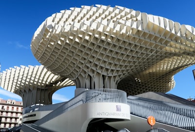 Retorno de inversión en IA para empresas en Sevilla