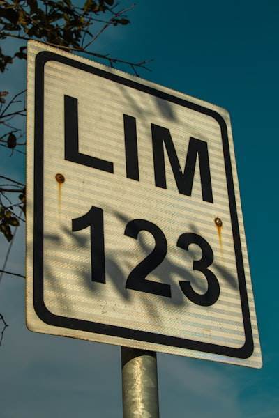 Herramienta como estímulo para la enseñanza de LLM
