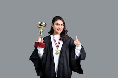Mejores certificaciones en IA para profesionales en transición.