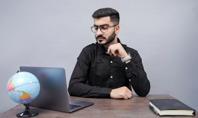 Cómo elegir el empleado de IA digital adecuado