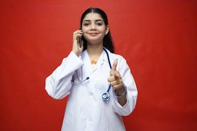 Implementación de Sistema de Llamadas en Atención Médica con IA: Guía Paso a Paso