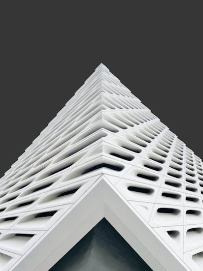 Arquitectura MaGGIe para Montaje de Instancias Guiado por Máscara