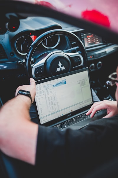 Software personalizado con paneles e informes para reducir trabajo manual