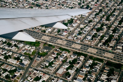 Predicción del tráfico aéreo con modelado microscópico de aeronaves