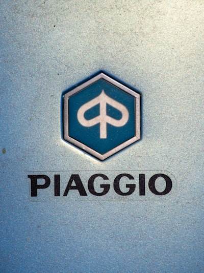 Convertir Logotipos PNG/JPG a SVG sin Perder Calidad: Guía Rápida