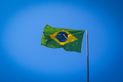 Evalúa modelos de embedding con datos nativos en portugués