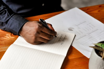 ¿Cómo la AI mejora las prácticas sostenibles en empresas?