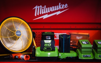 Las herramientas de Milwaukee imprescindibles para un electricista