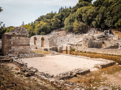 Eneas transforma la conexión histórica