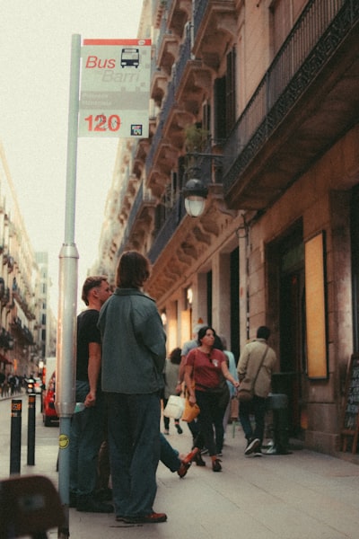 10 series como The Boroughs que debes ver a continuación