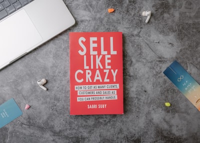 Construyendo un Asistente de Ventas basado en información CRM y mercado en tiempo real.