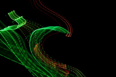 Entrenamiento y compilación de precisión mixta para aceleradores de cómputo basados en RRAM