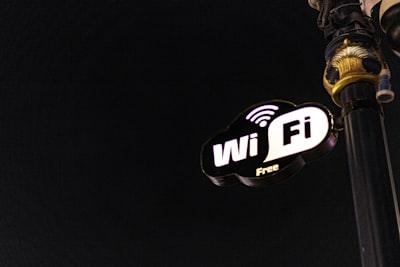 Aprendizaje sin reentrenamiento para localización en redes 6G