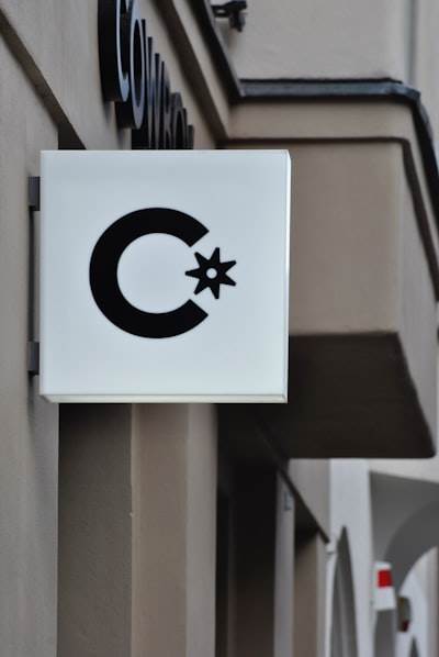 El tamaño del texto debe ser de 50 caracteres o menos.

"Introducción a la integración de la Inteligencia Artificial en CRM"