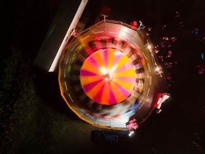 Detección automática de anomalías en reconstrucción de eventos en colisionadores de alta energía