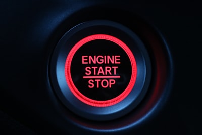 Automatización de leads entrantes y tareas repetitivas.