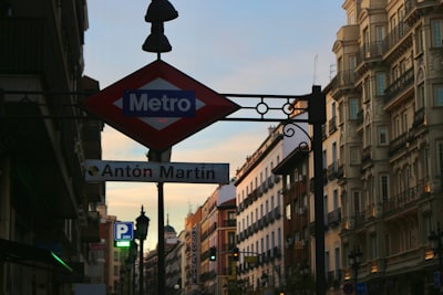 Automatización del seguimiento de servicios en Madrid