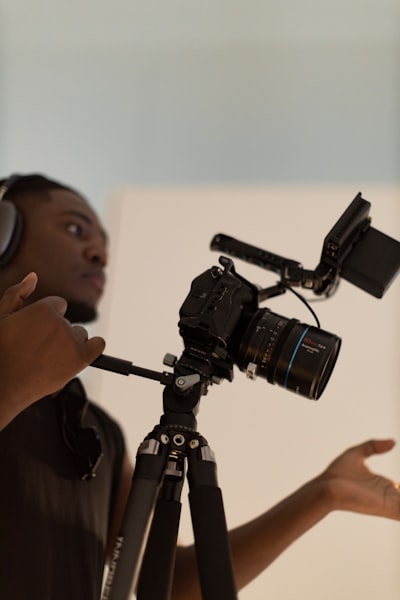 Cómo los servicios de producción de video de IA pueden beneficiar tu negocio