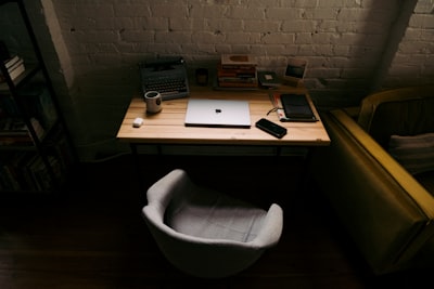 Implementación de aplicación de escritorio empresarial.