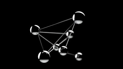 La escala de ancho crece con la dimensión intrínseca de los datos