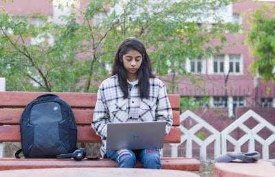 Top 5 sitios para obtener descuentos en correos electrónicos educativos
