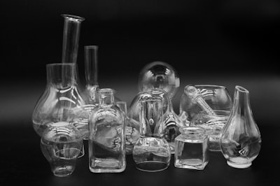 Métricas de Calabi-Yau interpretables mediante destilación simbólica