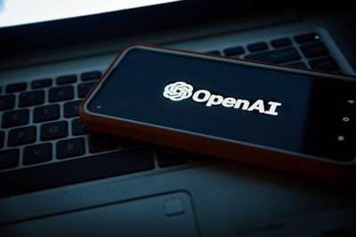 OpenAI lanza circuit-sparsity: herramientas para conectar modelos dispersos y líneas densas