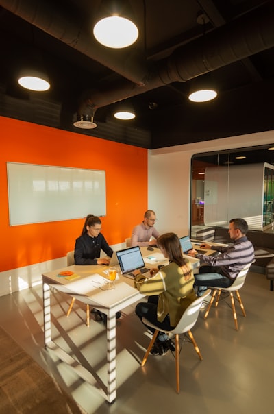 Comparativa 2026: intranet con salas de proyecto en Sevilla