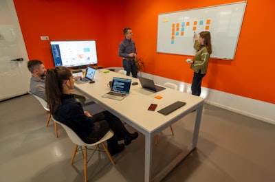 El impacto de la inteligencia artificial en el trabajo remoto