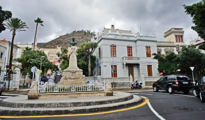 Socio oficial con experiencia en Santa Cruz de Tenerife