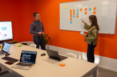 ¿Impacto del desarrollo de software web personalizado en la colaboración en equipo?